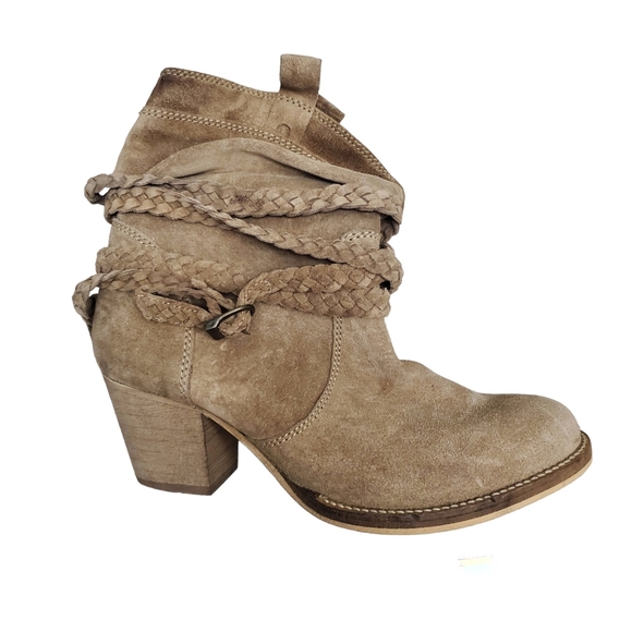 Dingo Twisted Sister Suede Leather Boots Neutral Tan Size 6.5 Block Heel - Picture 11 of 12